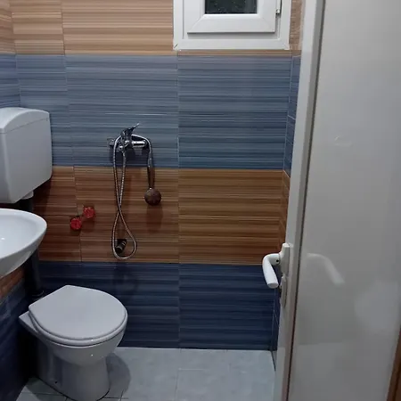 Bujtina Korca Apartment *
