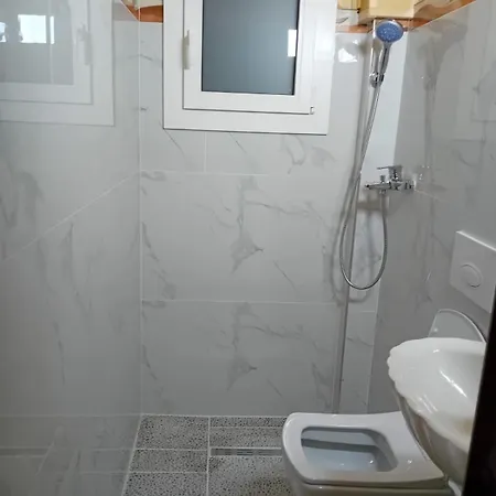 Bujtina Korca Lägenhet