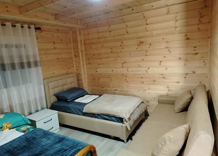 Bujtina Korca 아파트