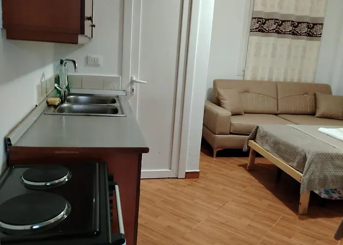 아파트 Bujtina Korca Bucimas